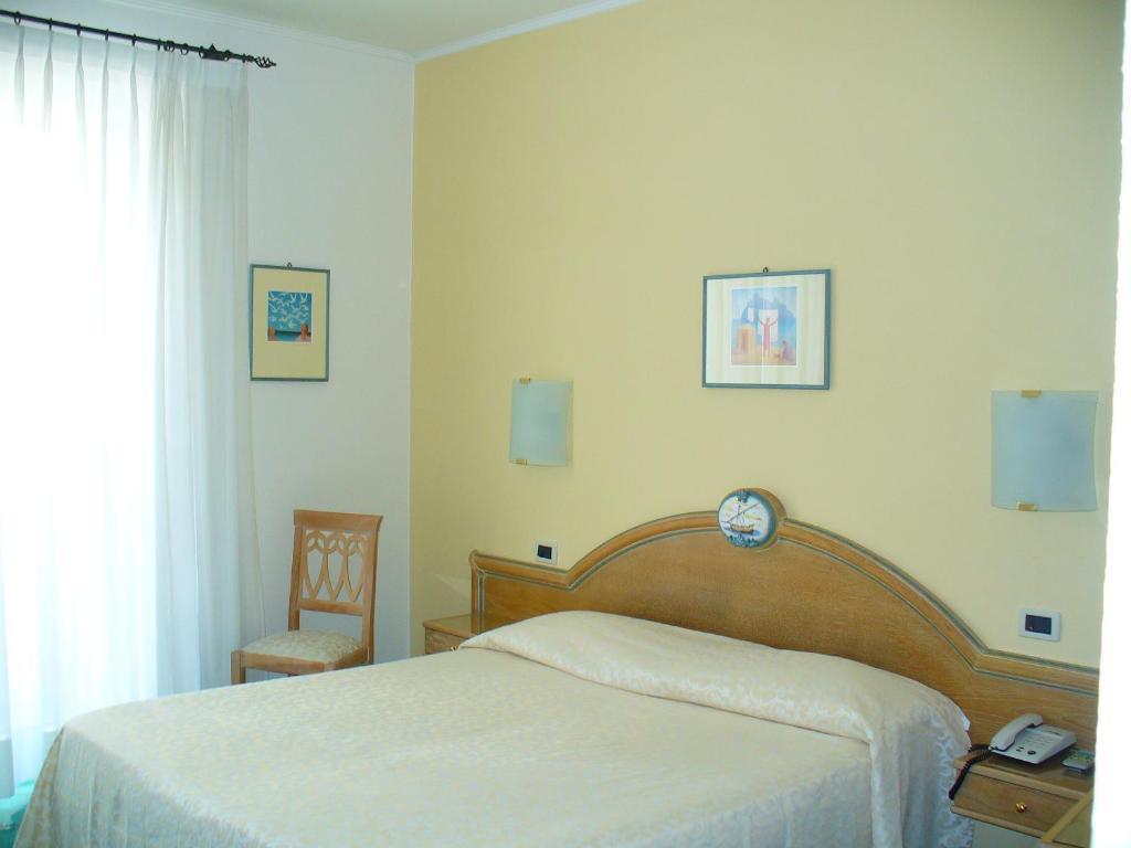 Hotel La Marticana Isquia Habitación foto
